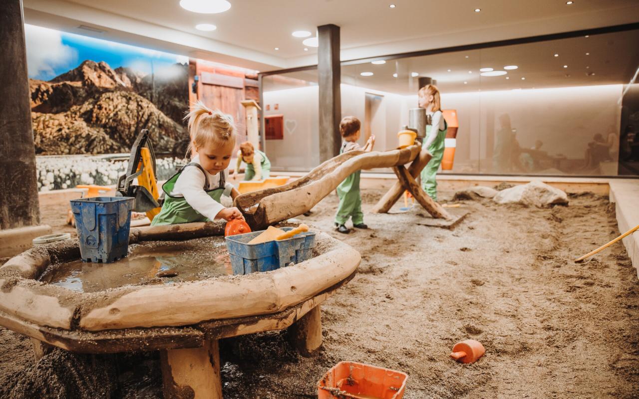 What are the best hotels for families traveling with kids