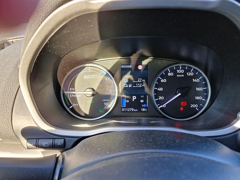 What are the top pet-friendly hotels in the city