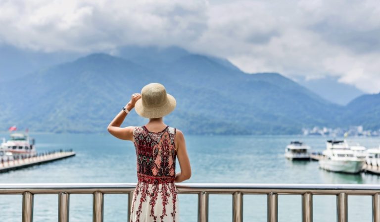 What are the safest hotels for women traveling alone